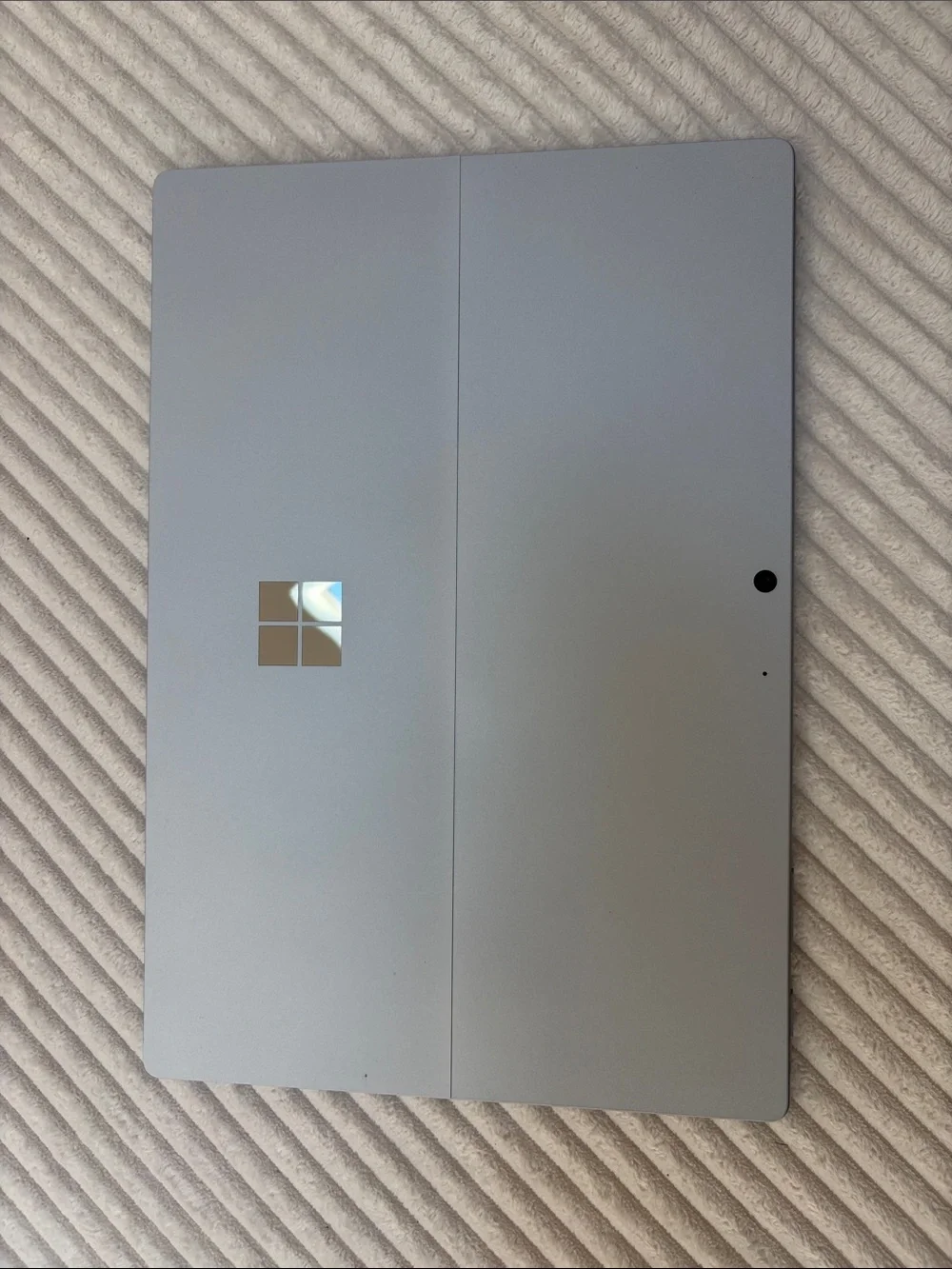 Sleek Black Tablet - High-Performance Touchscreen